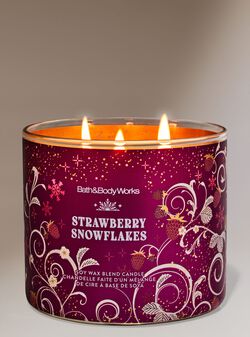 Strawberry Snowflakes 3-Wick Candle image number null