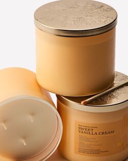 Sweet Vanilla Cream 3-Wick Candle image number null