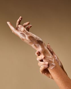 Sea Salt Crush Revitalizing Gel Hand Soap image number null