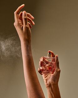 Peach Blossom & Nectar Eau De Parfum image number null