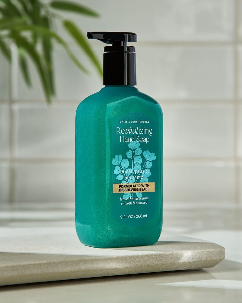 Eucalyptus & Bergamot Revitalizing Gel Hand Soap Revitalizing Gel Hand Soap
