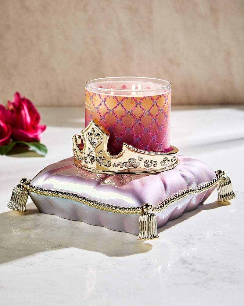 Aurora Crown Pedestal 3-Wick Candle Holder 3-Wick Candle Holder